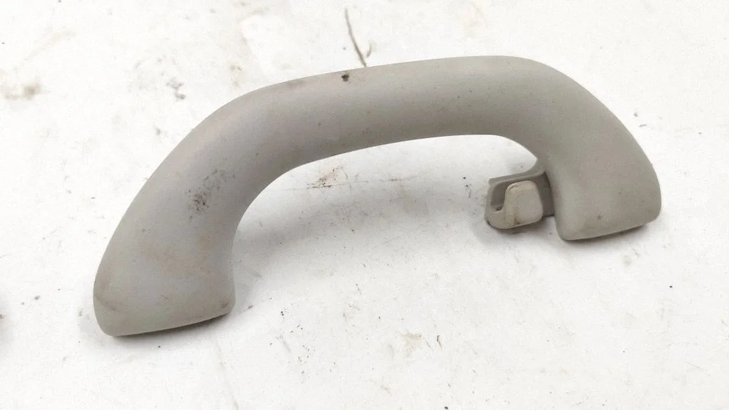Rear interior roof grab handle – Volkswagen Jetta V (2005-2010)