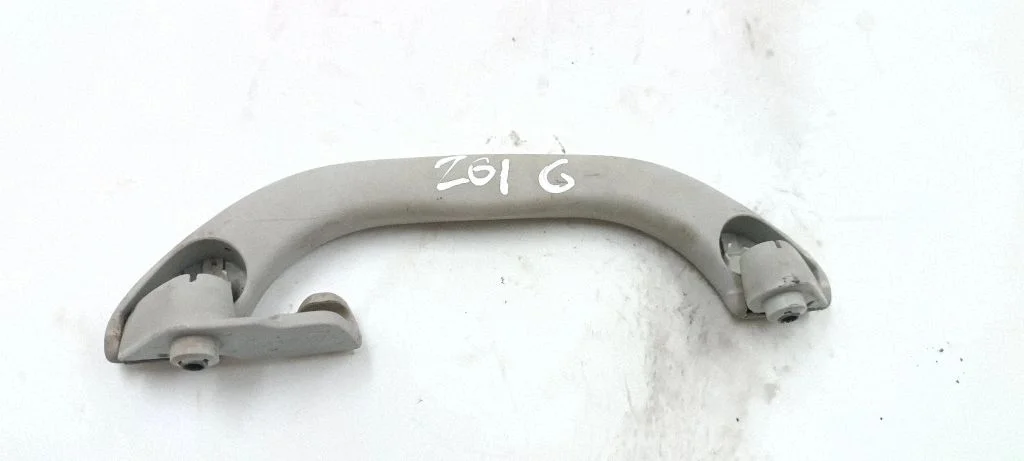 Rear interior roof grab handle 8D0857607A