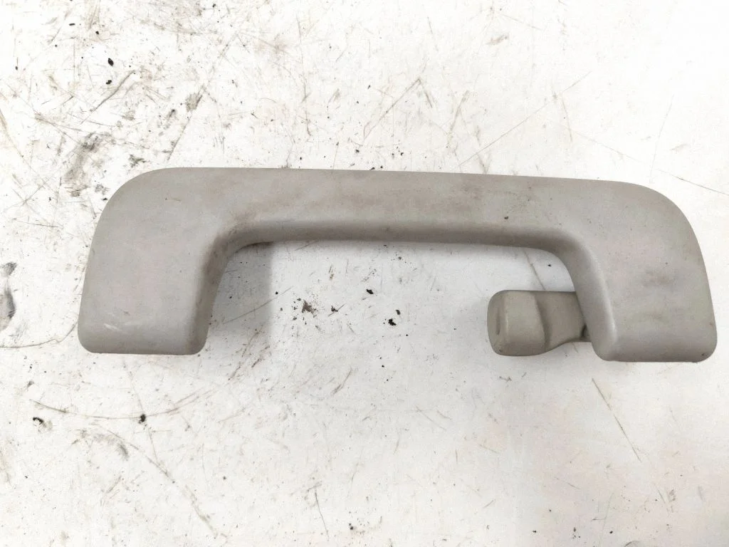 Rear interior roof grab handle 8E0857607