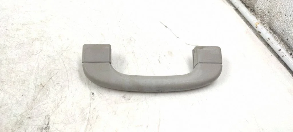 Front interior roof grab handle – BMW 5 Series E60 E61 (2004-2010)