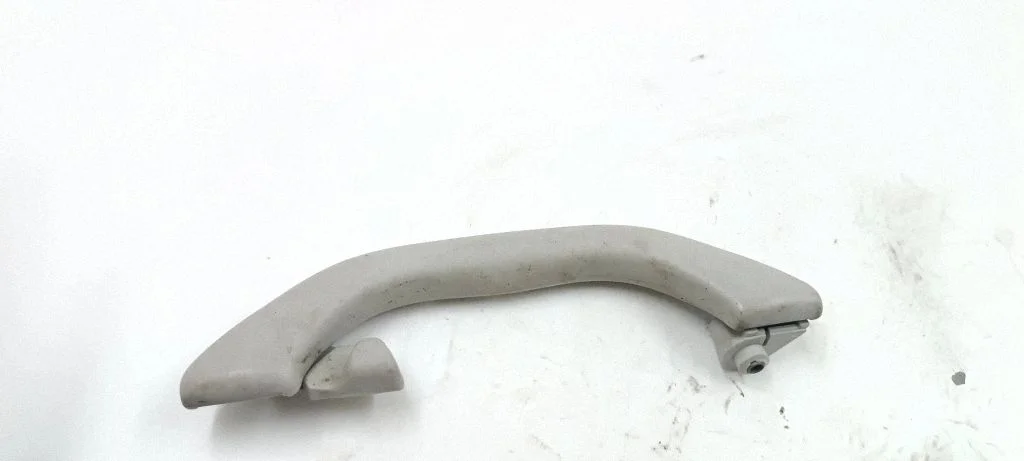Front interior roof grab handle 8D0857607