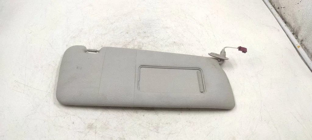Sun visor