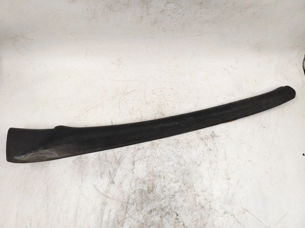 (A) pillar trim 811867231