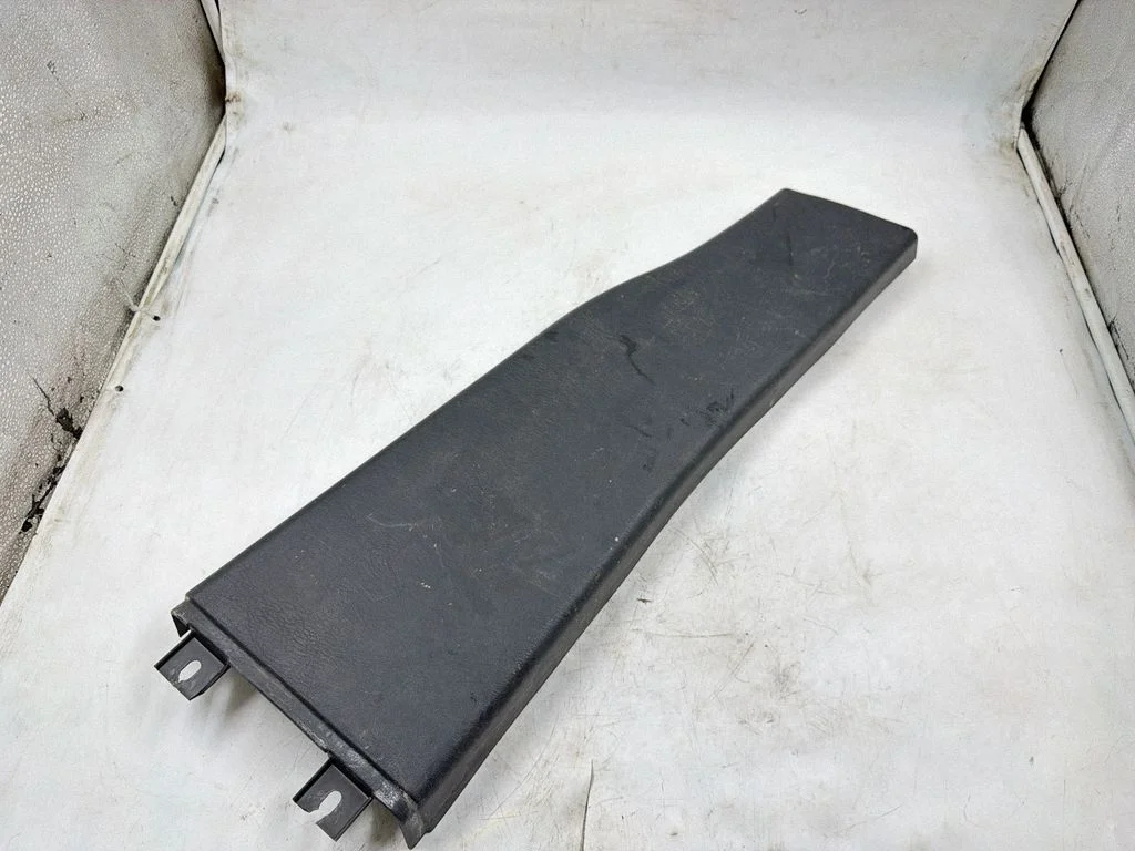 (B) piilari kate (alumine) – Mercedes-Benz ML-klass W163 (1997-2005)