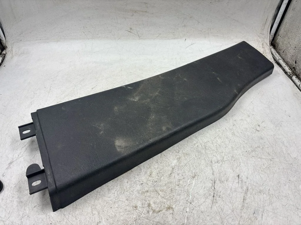(B) piilari kate (alumine) – Mercedes-Benz ML-klass W163 (1997-2005)