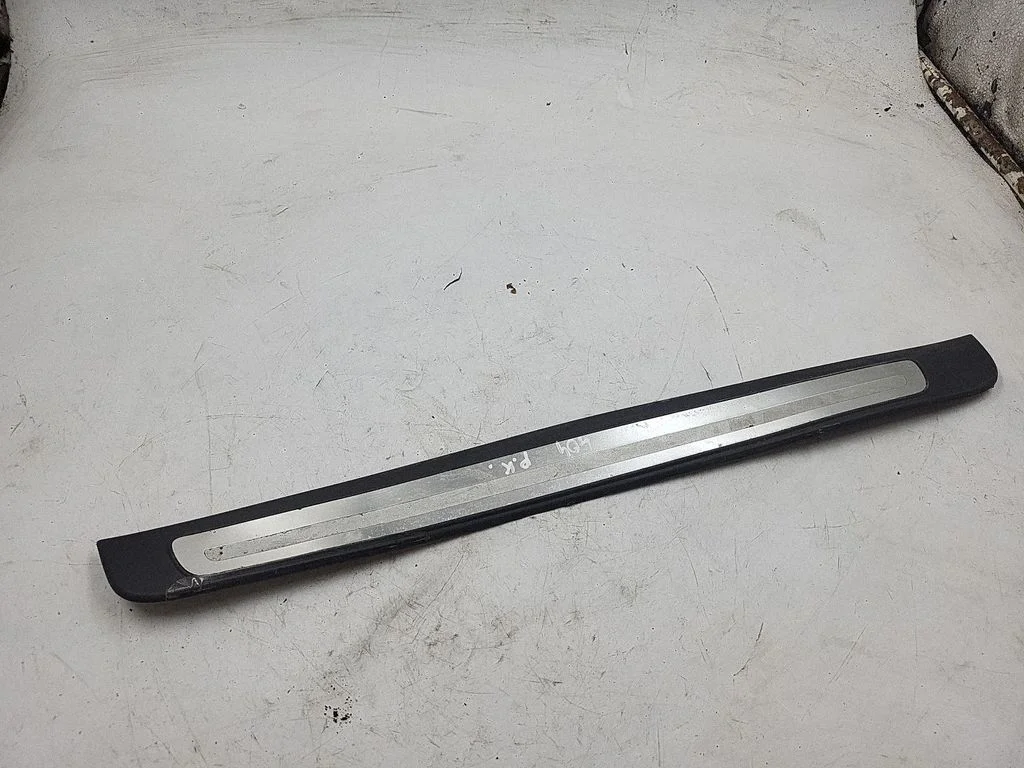 Front sill trim cover 8K0853373A