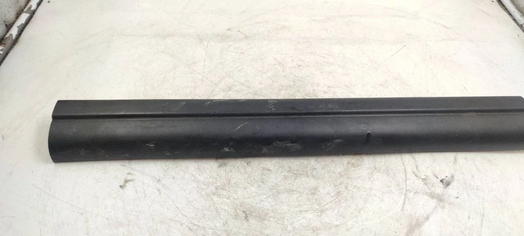 Front sill trim cover – BMW 3 Series E46 (1998-2005)