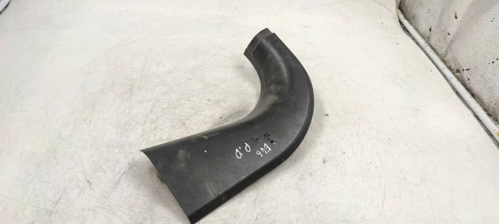 Front sill trim cover 8189734