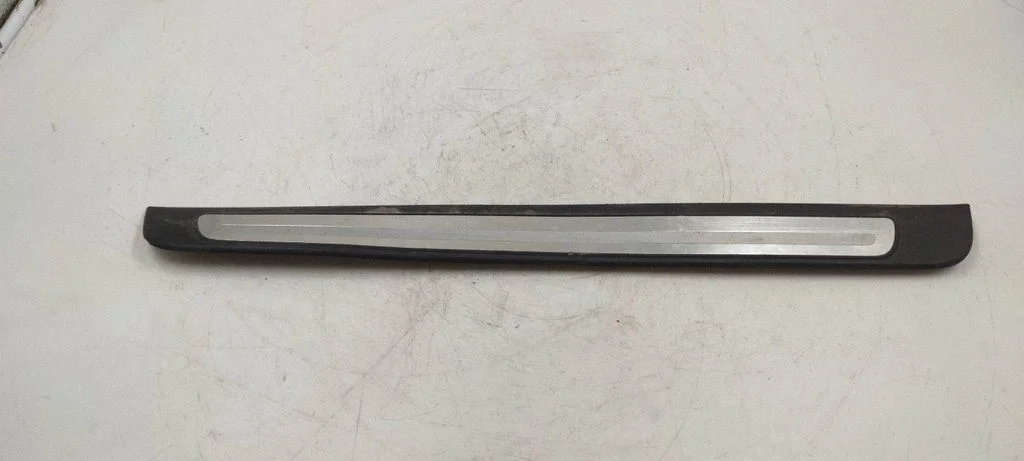Esilävise kate (sisemine) 8K0853373A