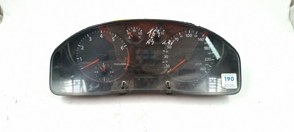 Spidometrs (instrumentu panelis) – Audi A4 S4 B5 8D (1994-1999)