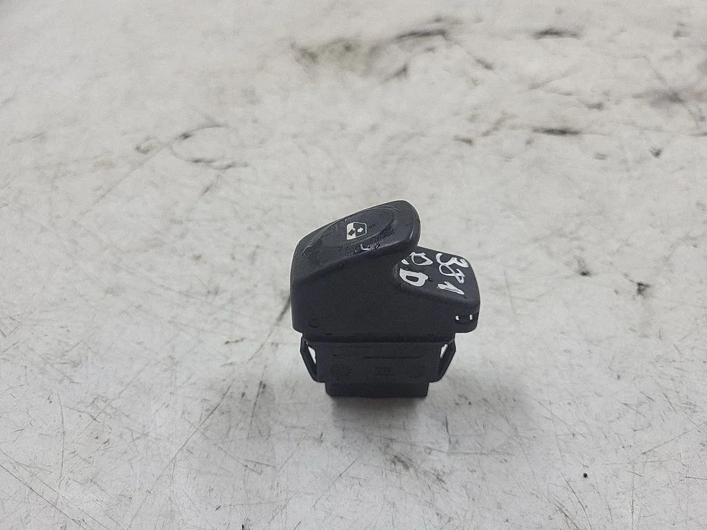Electric window control switch – front right