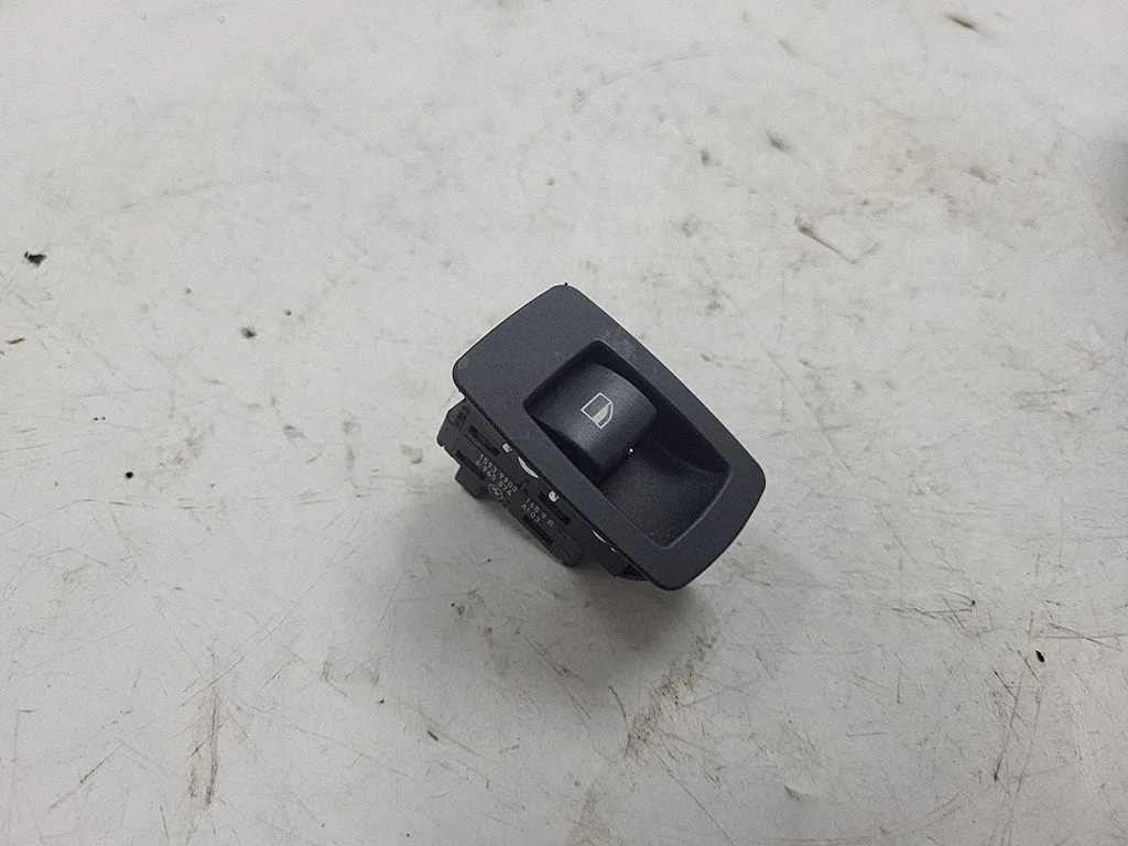 Elektrisko logu slēdzis 6945874