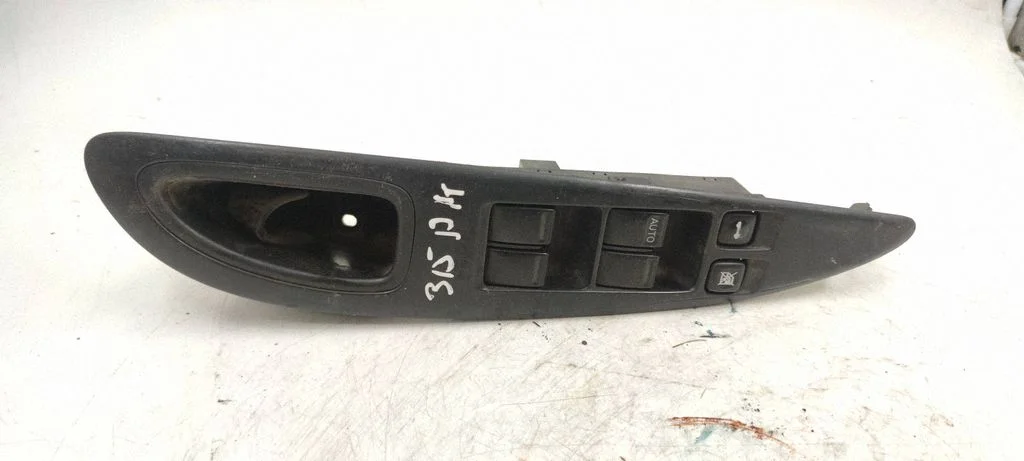 Elektrisko logu slēdzis 80951AV700