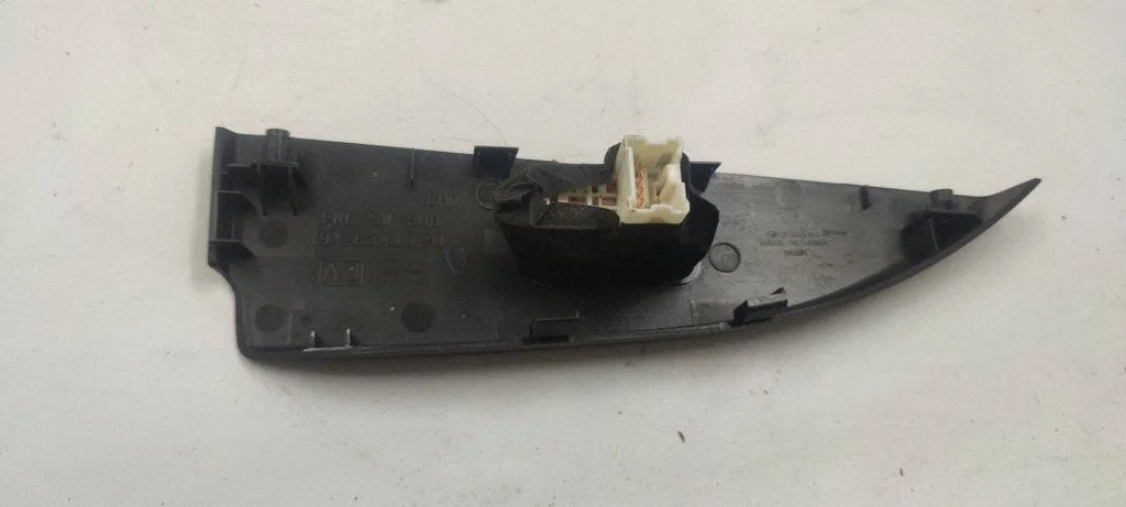 Elektrinių langų jungtukas