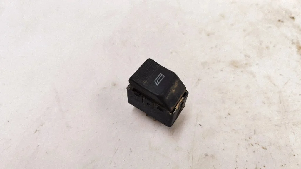 Elektriaknate lüliti 4D0959855