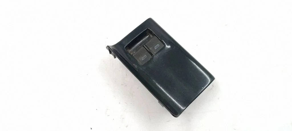 Elektrisko logu slēdzis 8D1959515
