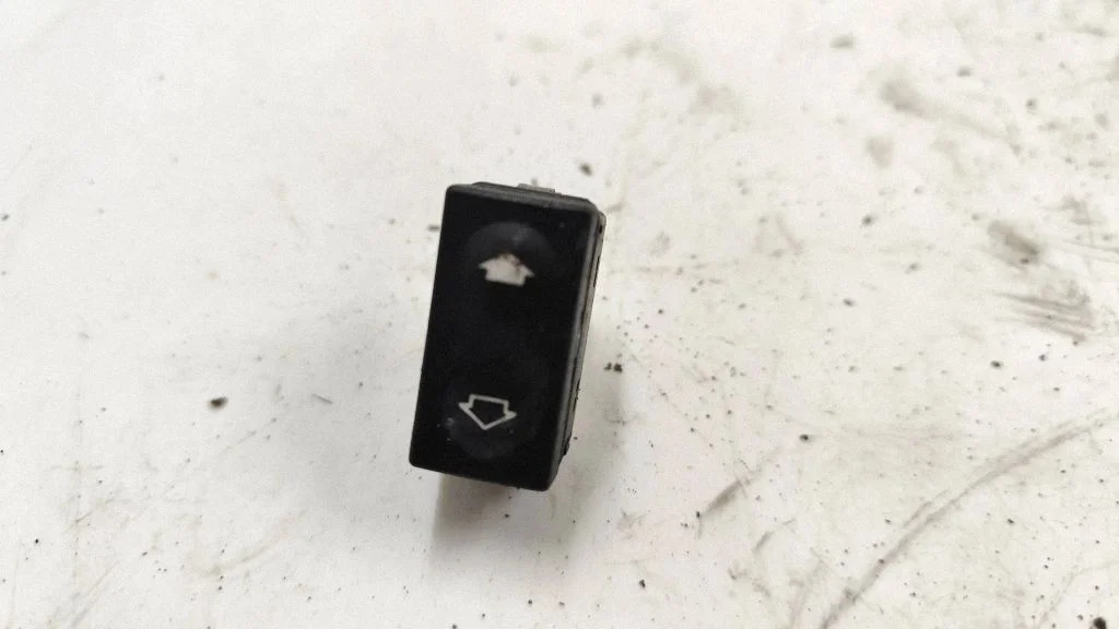 Electric window control switch – BMW Z3 E36 (1994-2002)