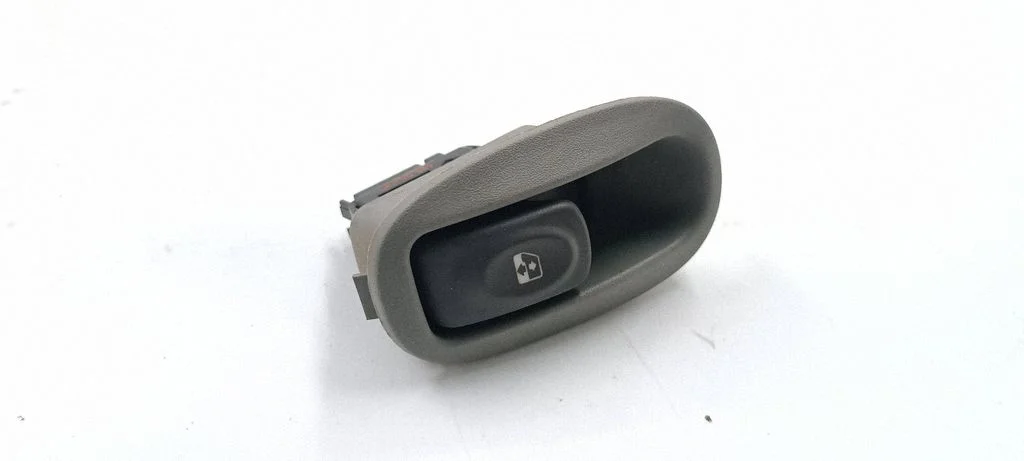 Electric window control switch – Renault Scenic I (1996-2003)