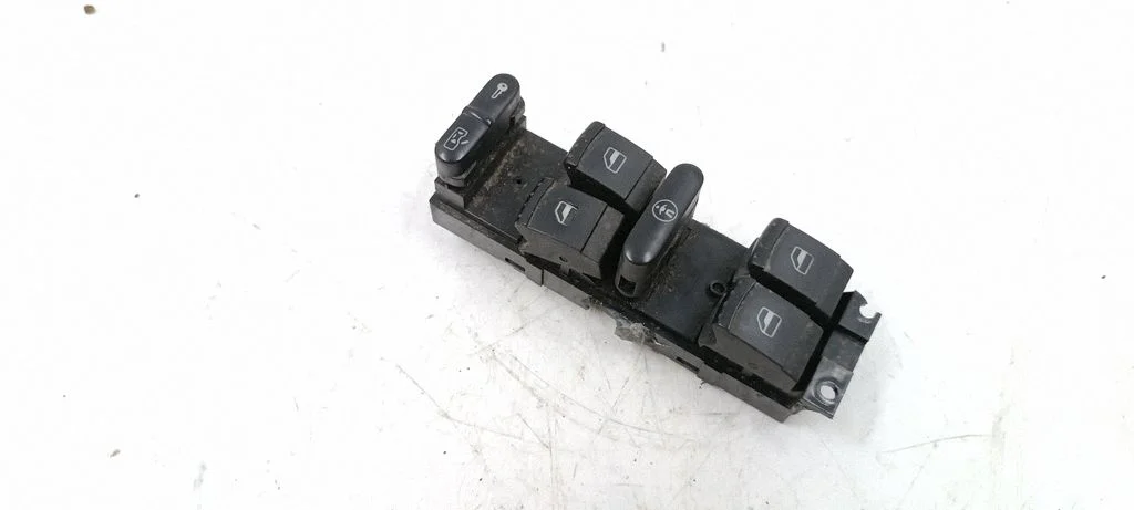 Elektriaknate lüliti 1J4959857