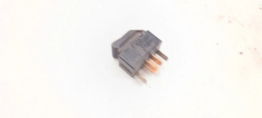 Elektriaknate lüliti 4D0959855