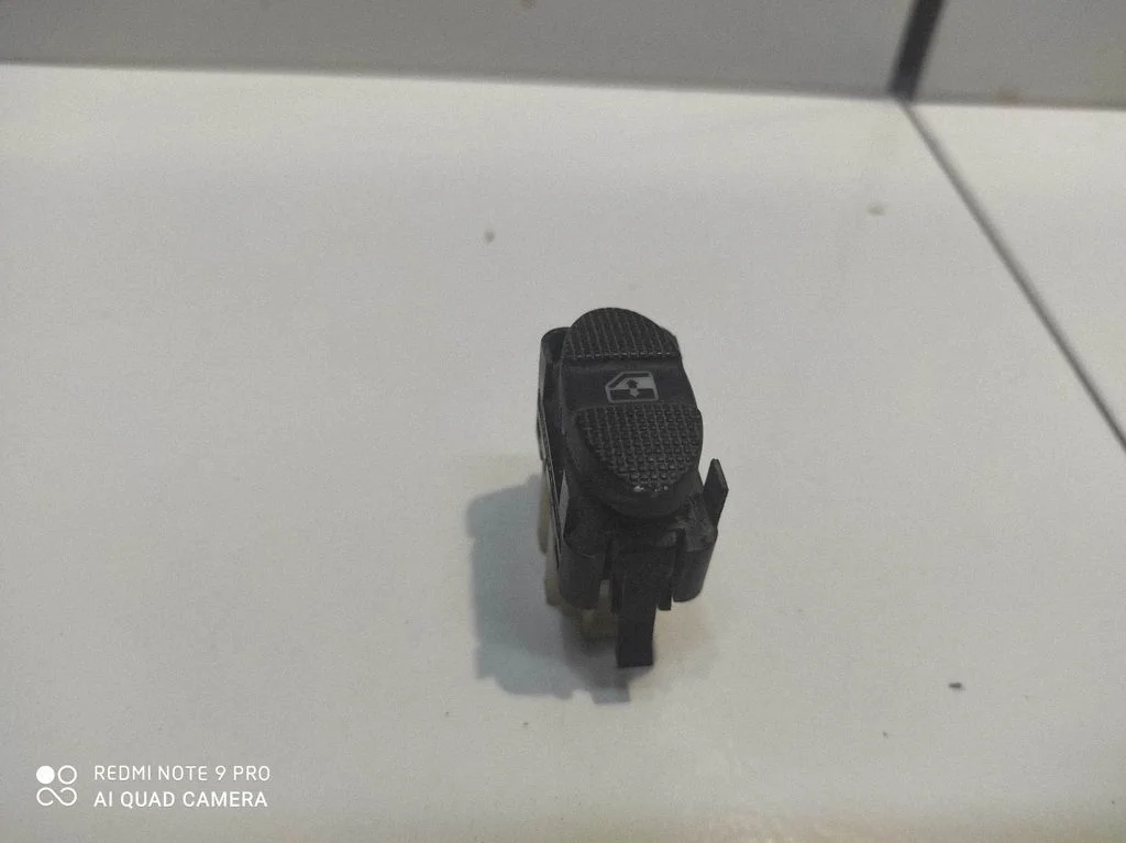 Przełącznik szyb elektrycznych 7M0959855A
