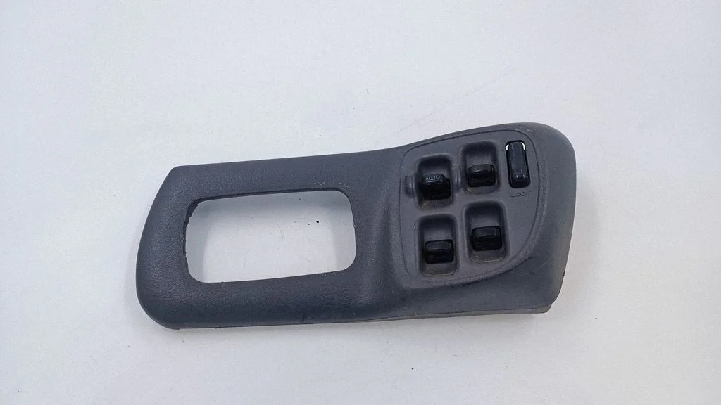 Electric window control switch 94226FA070