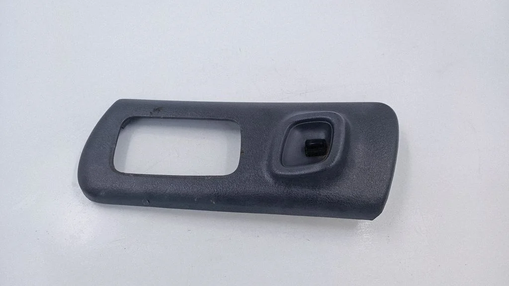 Electric window control switch 94226FA111