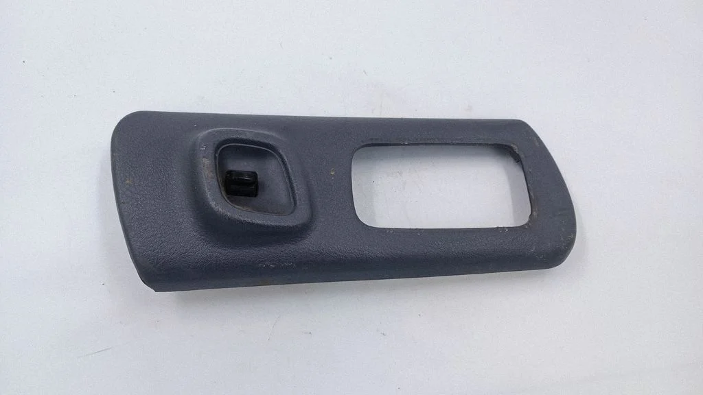 Electric window control switch 94226FA101