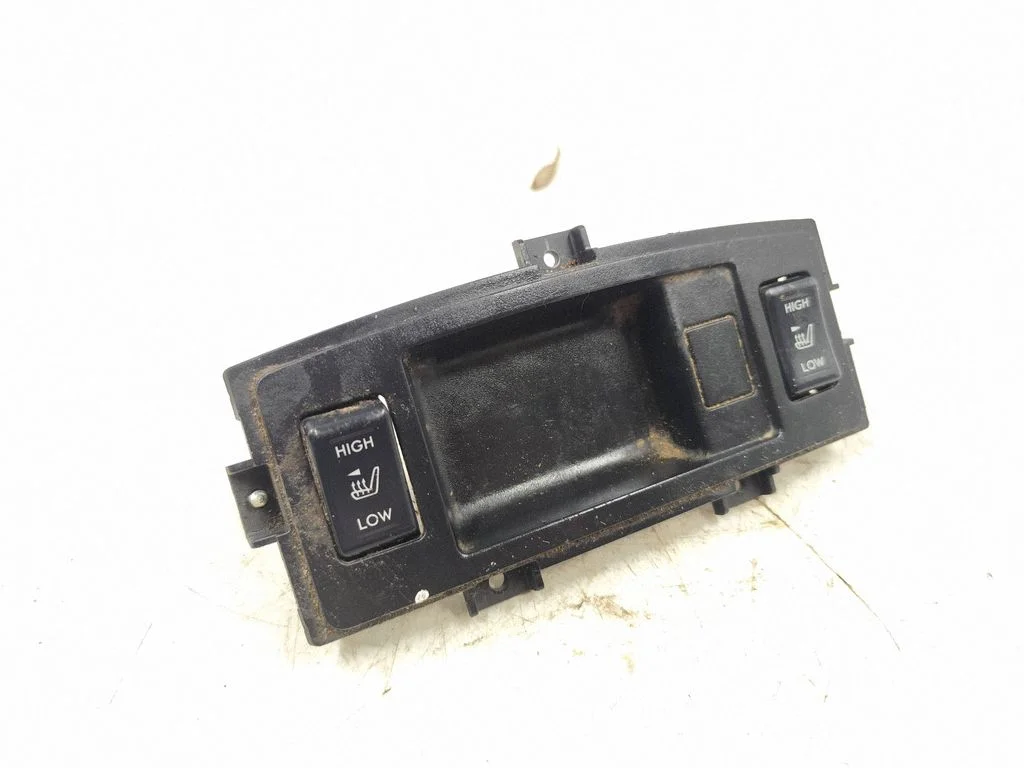 Seat heating switch – Subaru Legacy (2010-2016)