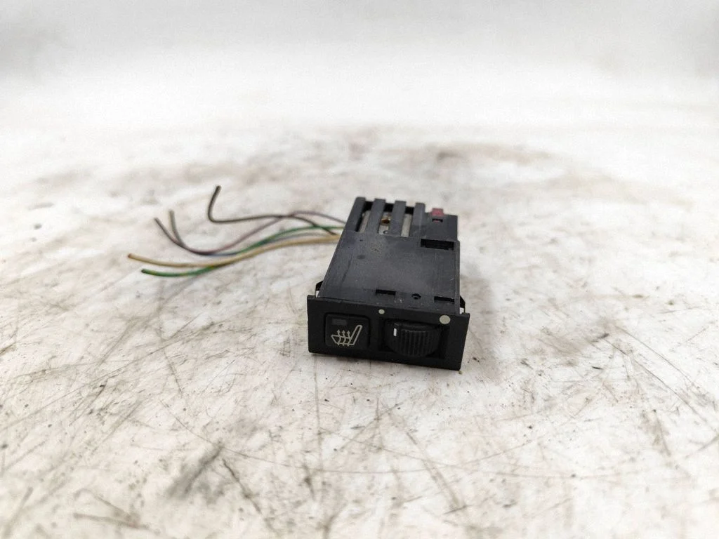 Seat heating switch – BMW 5 Series E39 (1996-2003)