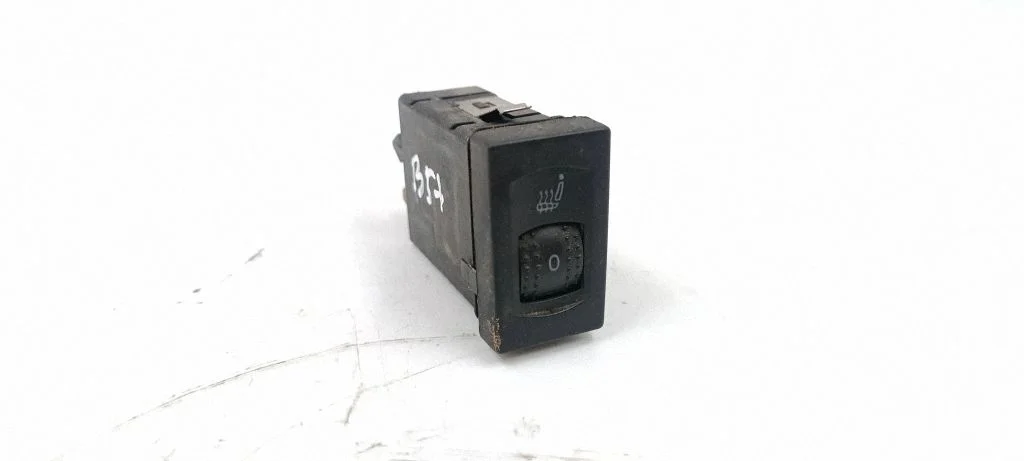 Istmesoojenduse lüliti 3B0963564C