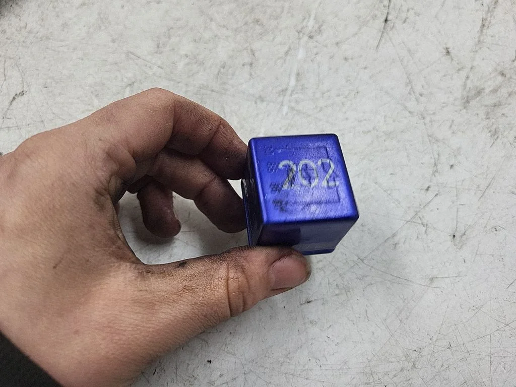 Other relay 899587