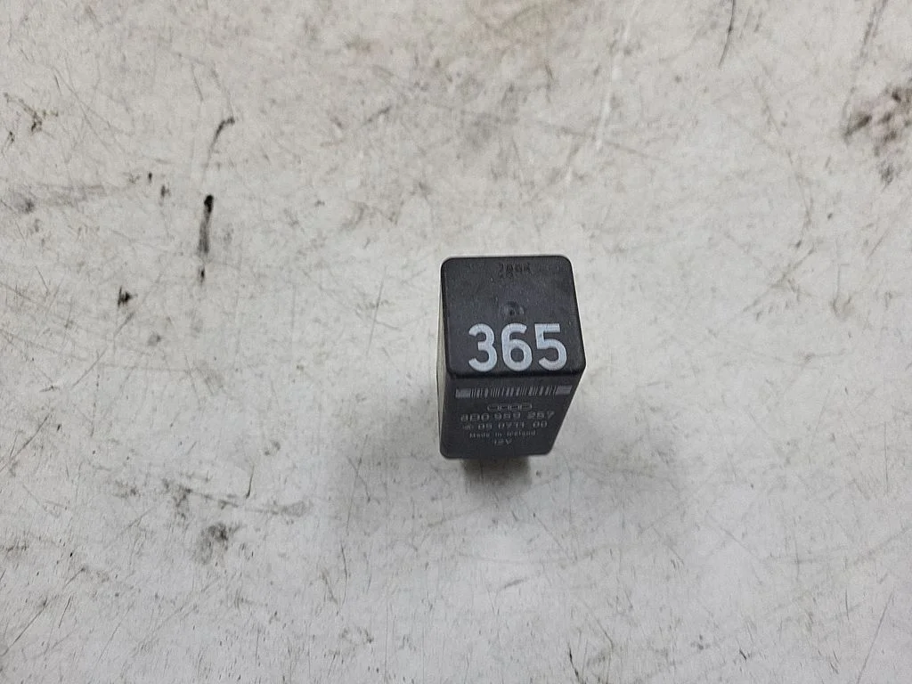Other relay 8D0959257