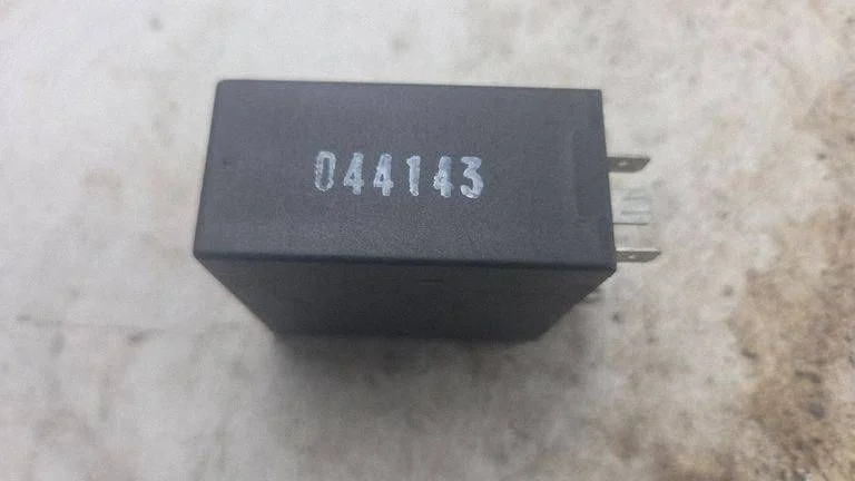 Cits relejs 044143