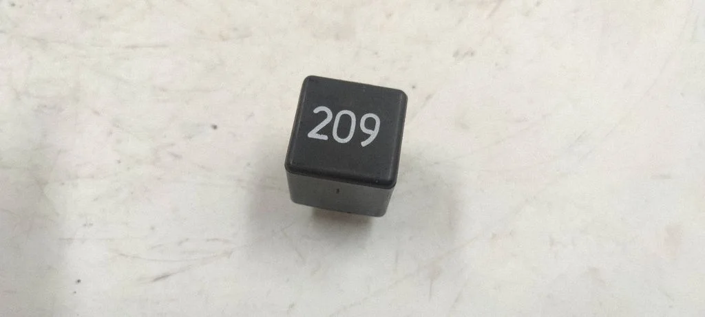 Other relay 443951253AA