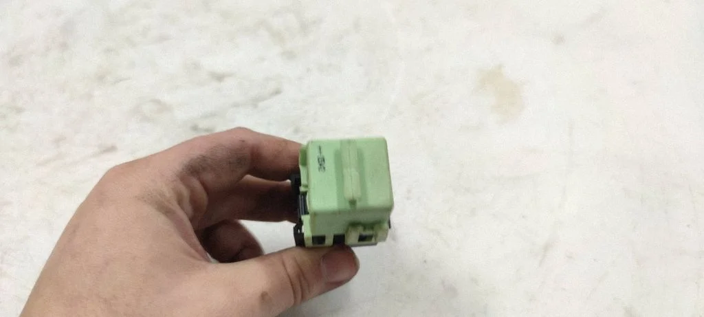 Other relay V23134J500X12
