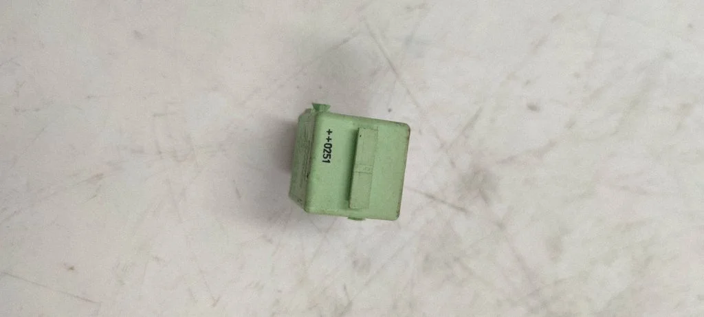 Other relay 8373700