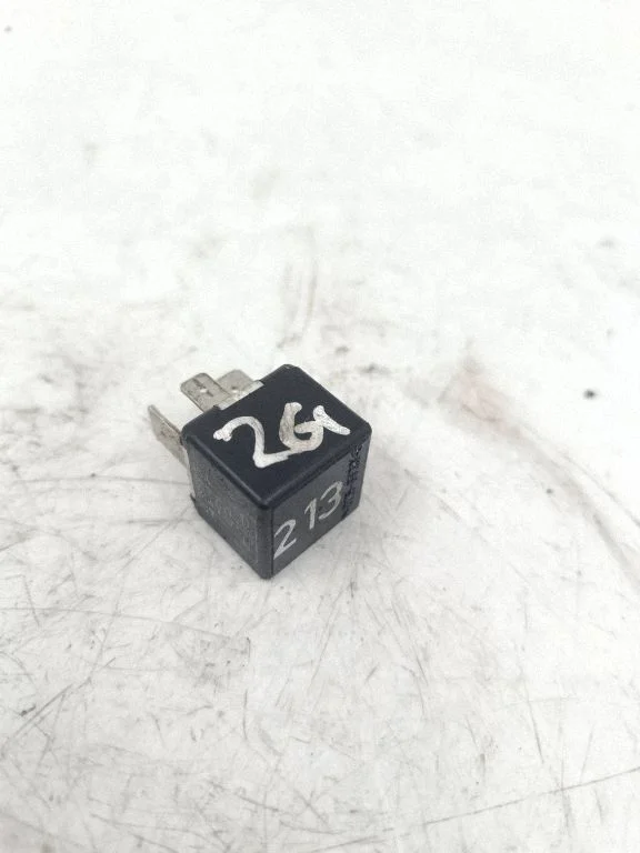 Other relay 443951253J