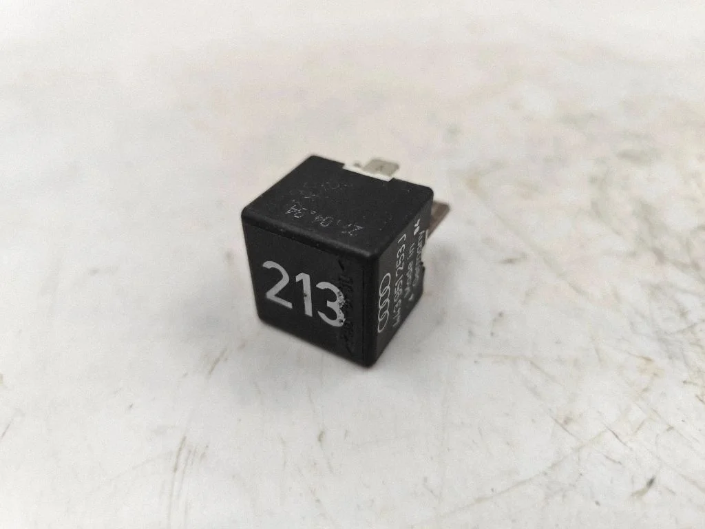 Other relay 443951253J