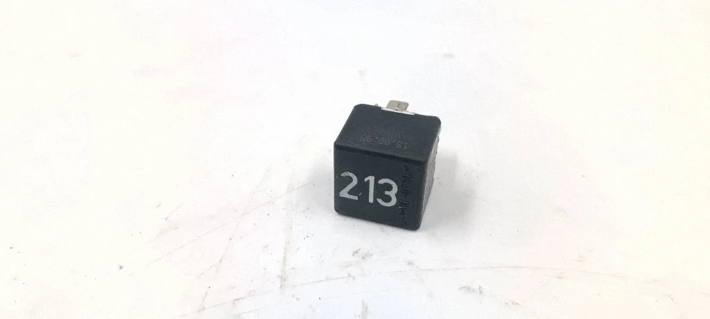 Other relay 443951253J