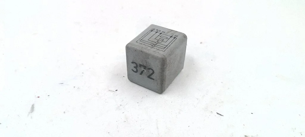 Other relay 4D0951253