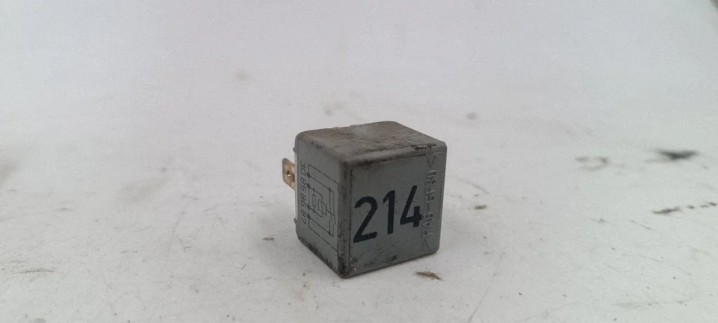 Other relay 443951253K