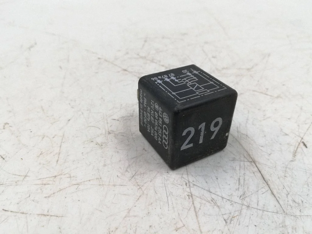 Other relay 443951253AA
