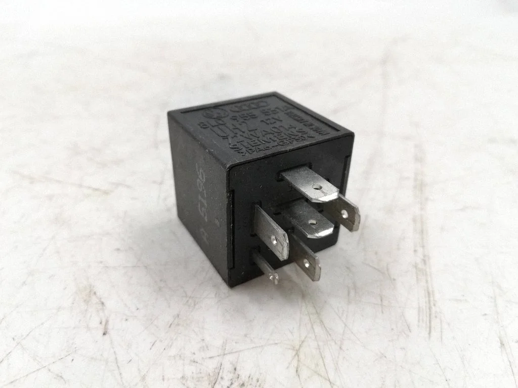 Other relay 8L0955531A