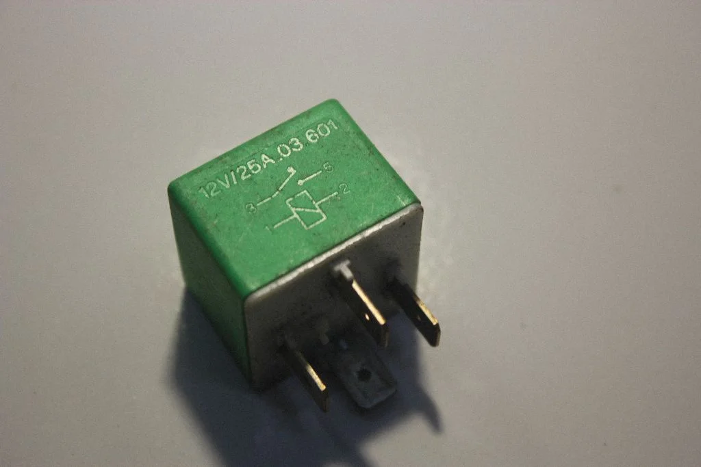 Other relay 03001