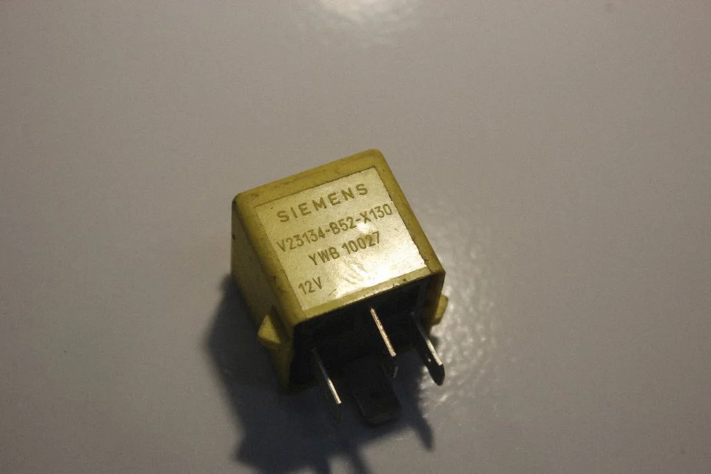 Other relay V23134B52X130
