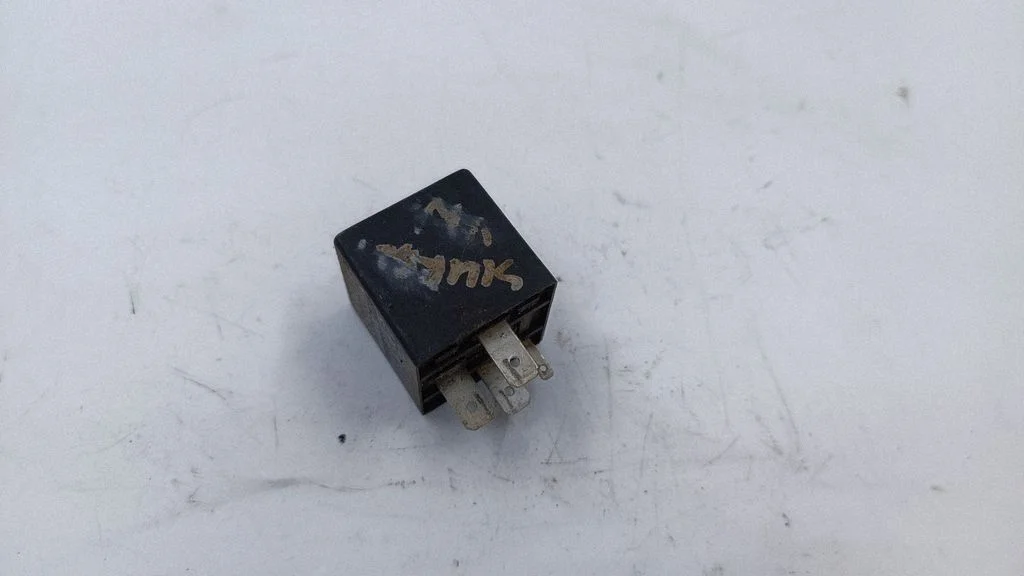 Other relay 357906381A