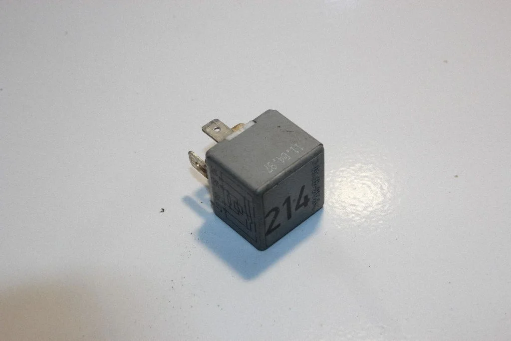 Other relay 443951253K
