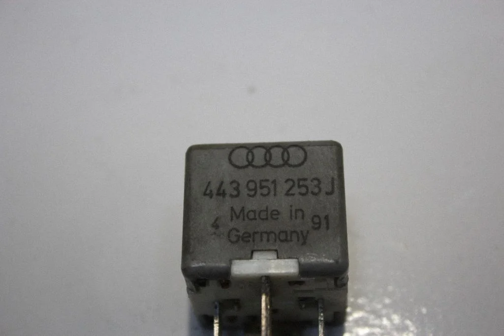 Other relay 443951253J