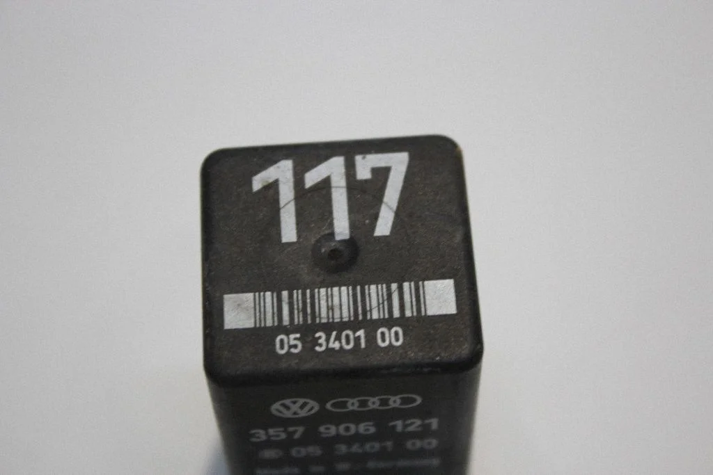 Other relay 357906121